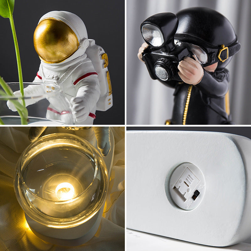 Astronaut Decoration Diver Hydroponic Glass Flowerpot Table Decoration